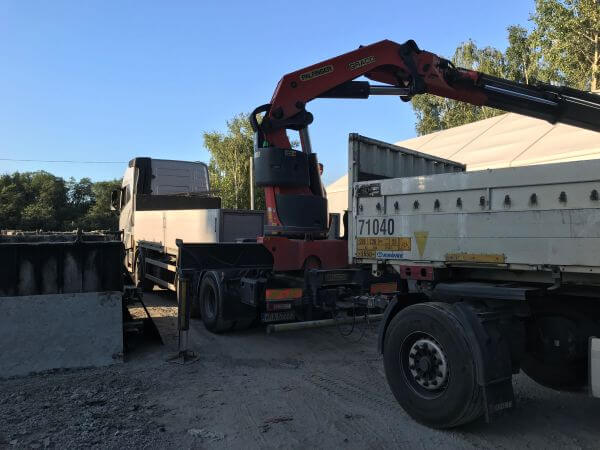 Specjalistyczny transport HDS szamb betonowych w Stalowej Woli